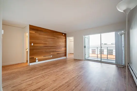 208 1550 Chesterfield Avenue, North Vancouver For Sale - image 14