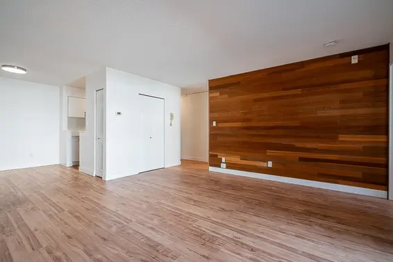 208 1550 Chesterfield Avenue, North Vancouver For Sale - image 19