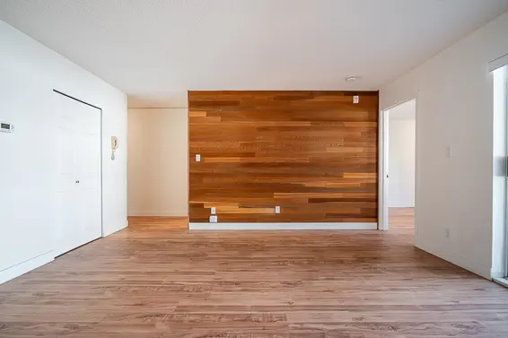 208 1550 Chesterfield Avenue, North Vancouver For Sale - image 20