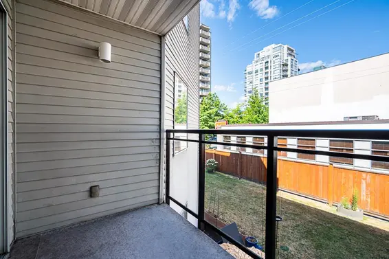 208 1550 Chesterfield Avenue, North Vancouver For Sale - image 25