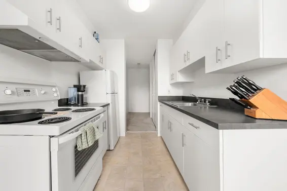 1404 2016 Fullerton Avenue, North Vancouver For Sale - image 10