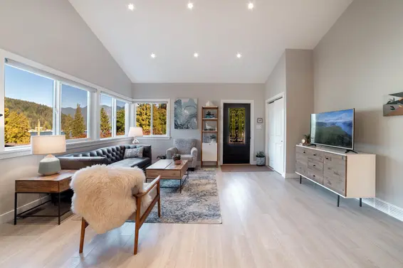 1979 Banbury Road, North Vancouver