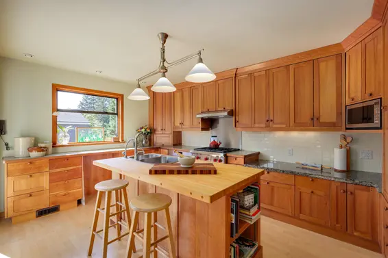4638 Lockehaven Place, North Vancouver For Sale - image 12