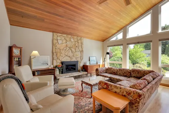 4638 Lockehaven Place, North Vancouver For Sale - image 2