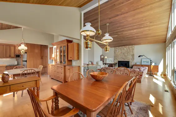 4638 Lockehaven Place, North Vancouver For Sale - image 8