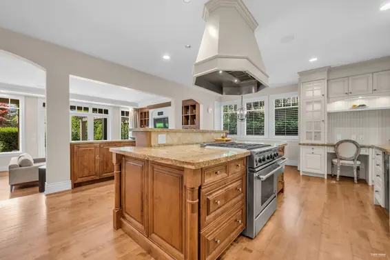 4513 Caulfeild Lane, West Vancouver For Sale - image 12