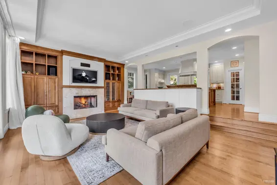 4513 Caulfeild Lane, West Vancouver For Sale - image 17