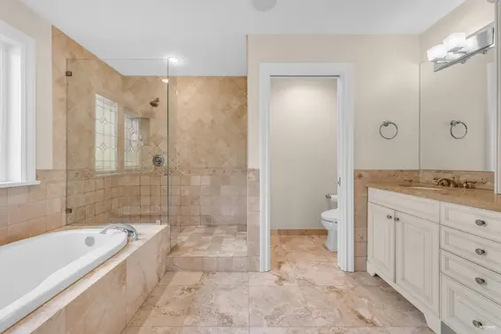 4513 Caulfeild Lane, West Vancouver For Sale - image 28