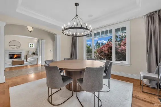 4513 Caulfeild Lane, West Vancouver For Sale - image 9