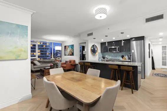 602 133 East Esplanade, North Vancouver For Sale - image 4