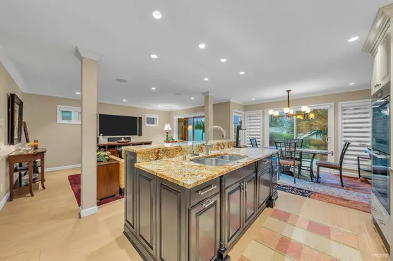 1578 Inglewood Avenue, West Vancouver For Sale - image 8