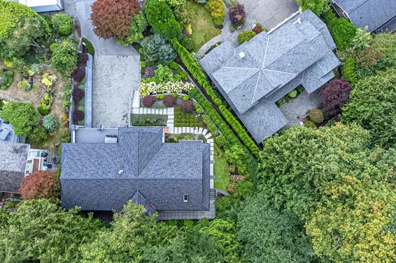 4816 Skyline Drive, North Vancouver For Sale - image 2