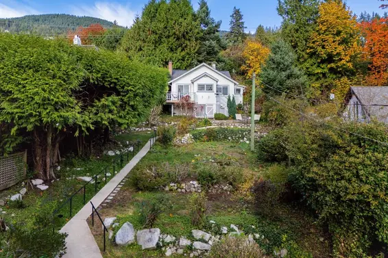 3245 Travers Avenue, West Vancouver