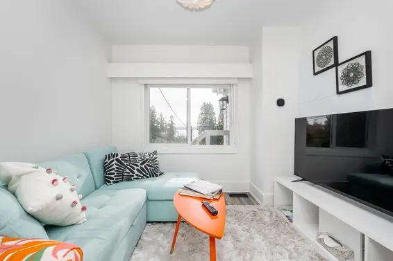 3245 Travers Avenue, West Vancouver For Sale - image 12