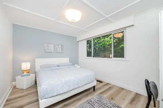 3245 Travers Avenue, West Vancouver For Sale - image 13