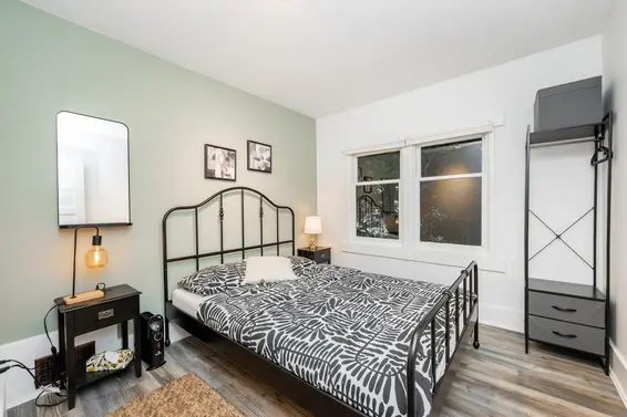 3245 Travers Avenue, West Vancouver For Sale - image 17