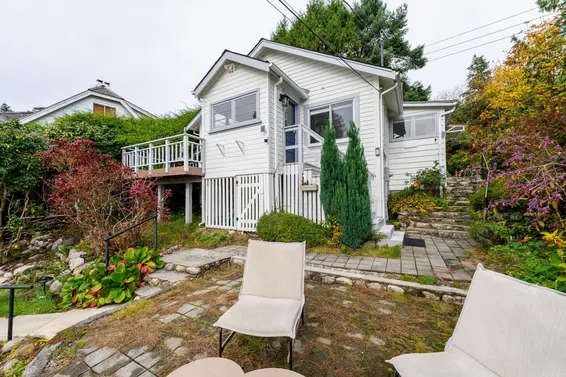 3245 Travers Avenue, West Vancouver For Sale - image 20