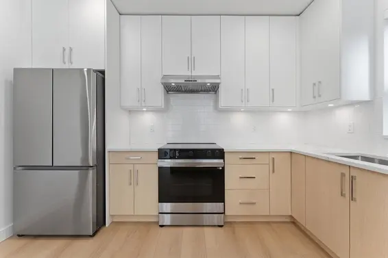 842 St. Denis Avenue, North Vancouver For Sale - image 9