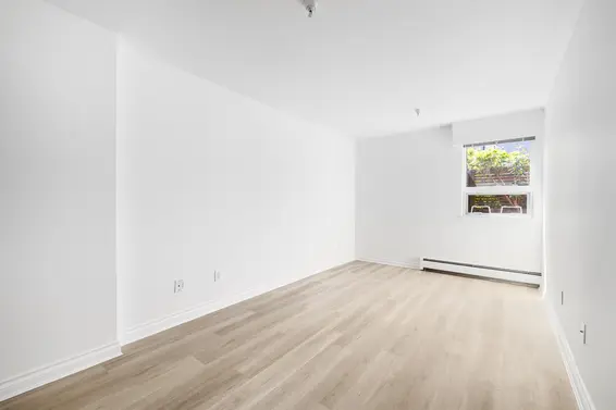104 1340 Duchess Avenue, West Vancouver For Sale - image 7