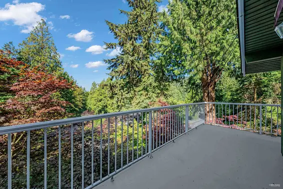 3845 Bayridge Avenue, West Vancouver For Sale - image 16