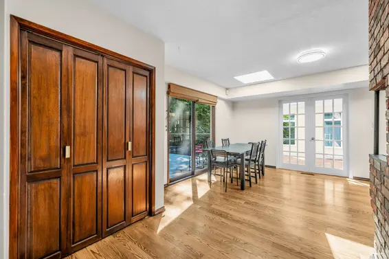 3845 Bayridge Avenue, West Vancouver For Sale - image 19