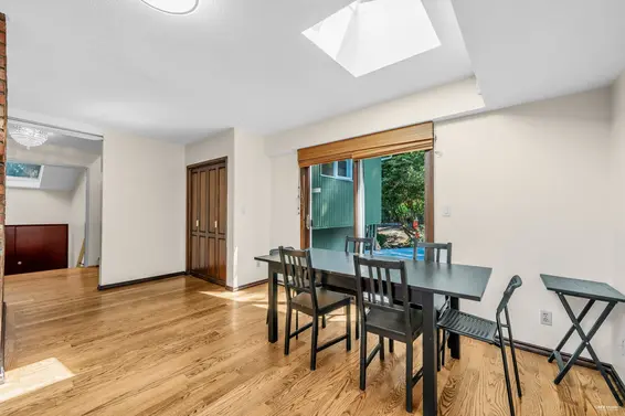 3845 Bayridge Avenue, West Vancouver For Sale - image 20