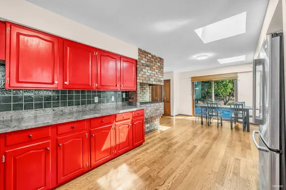 3845 Bayridge Avenue, West Vancouver For Sale - image 24