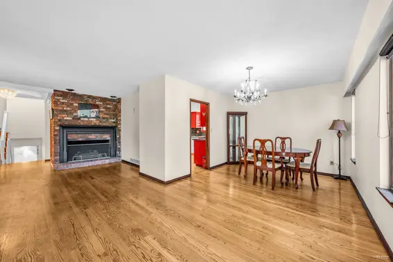 3845 Bayridge Avenue, West Vancouver For Sale - image 31