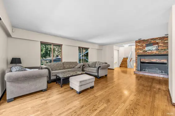 3845 Bayridge Avenue, West Vancouver For Sale - image 32