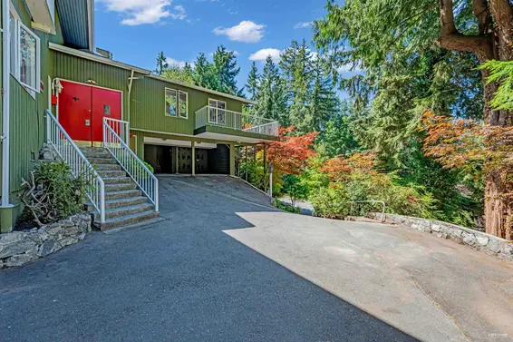 3845 Bayridge Avenue, West Vancouver For Sale - image 35