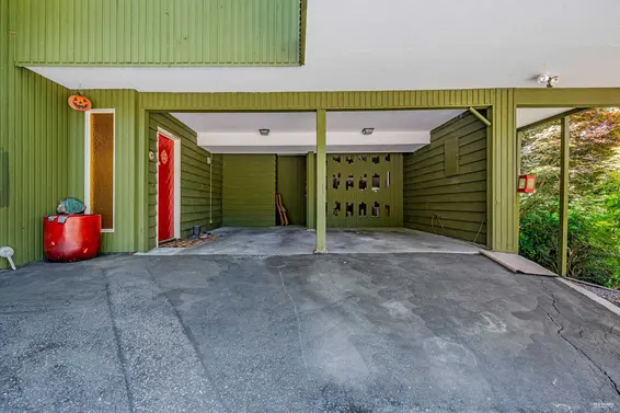 3845 Bayridge Avenue, West Vancouver For Sale - image 36