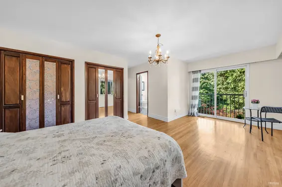 3845 Bayridge Avenue, West Vancouver For Sale - image 5
