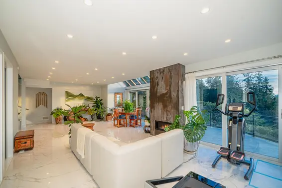 5290 Gulf Place, West Vancouver For Sale - image 10
