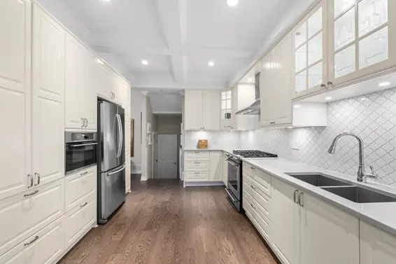 3135 Sunnyhurst Road, North Vancouver For Sale - image 12