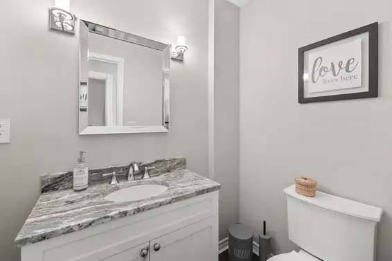 3135 Sunnyhurst Road, North Vancouver For Sale - image 16