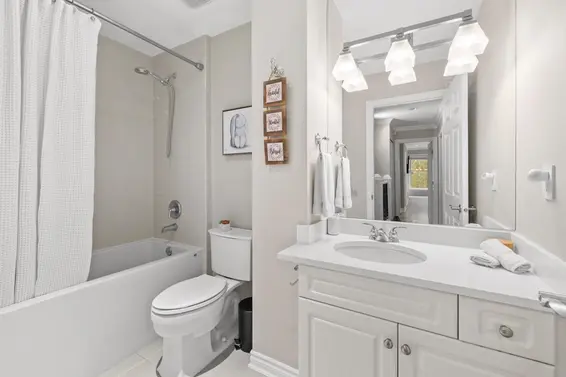 3135 Sunnyhurst Road, North Vancouver For Sale - image 19