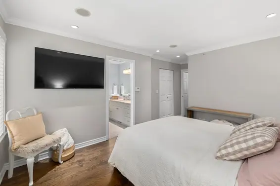 3135 Sunnyhurst Road, North Vancouver For Sale - image 21