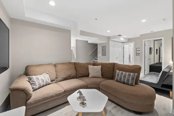 3135 Sunnyhurst Road, North Vancouver For Sale - image 26