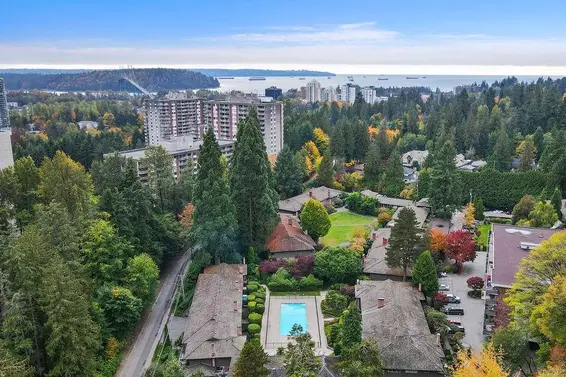 1246 235 Keith Road, West Vancouver