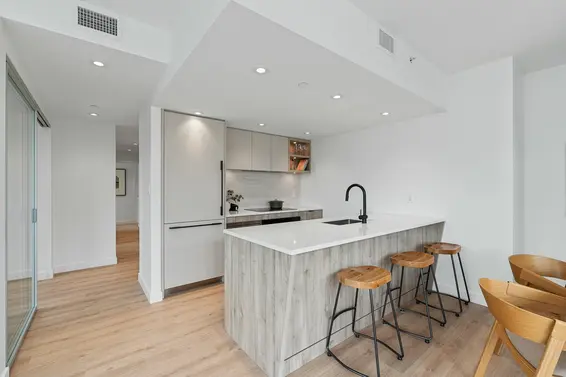 703 755 Harbourside Drive, North Vancouver For Sale - image 7