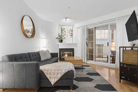 112 147 East 1st, North Vancouver