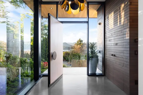 6252 Overstone Drive, West Vancouver For Sale - image 2