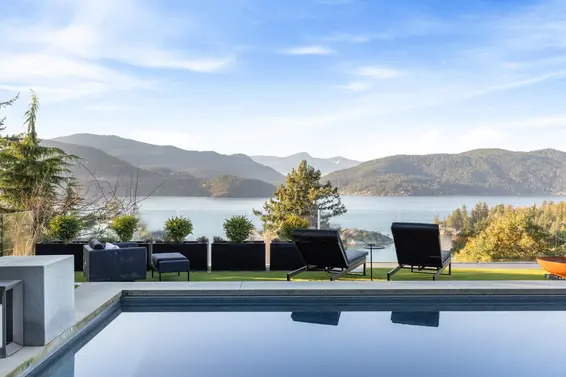 6252 Overstone Drive, West Vancouver For Sale - image 3