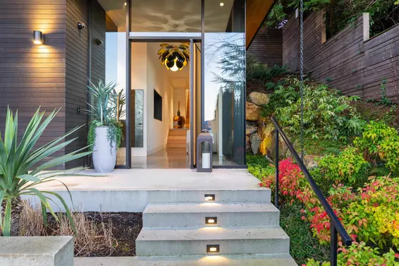 6252 Overstone Drive, West Vancouver For Sale - image 4