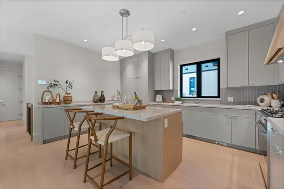 5663 Westport Road, West Vancouver For Sale - image 9