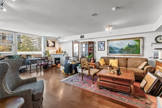 302 188 East Esplanade, North Vancouver For Sale - image 4