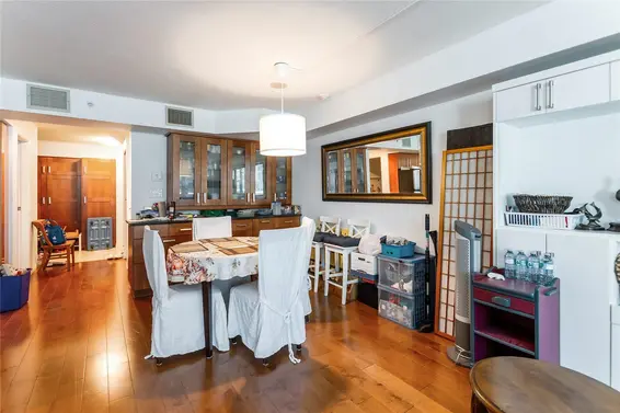 302 188 East Esplanade, North Vancouver For Sale - image 6