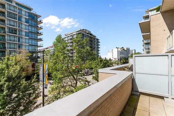 302 188 East Esplanade, North Vancouver For Sale - image 9