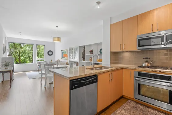 227 119 West 22nd Street, North Vancouver For Sale - image 3