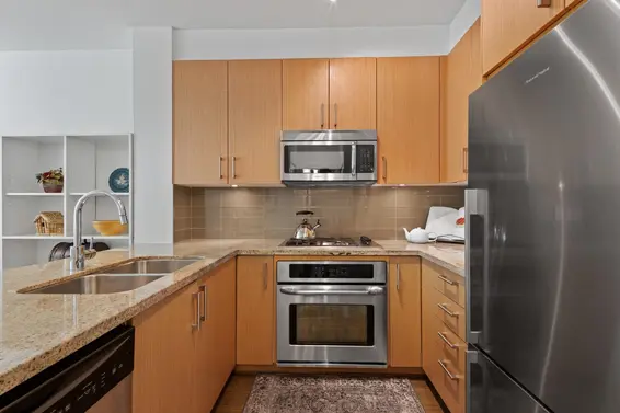227 119 West 22nd Street, North Vancouver For Sale - image 5